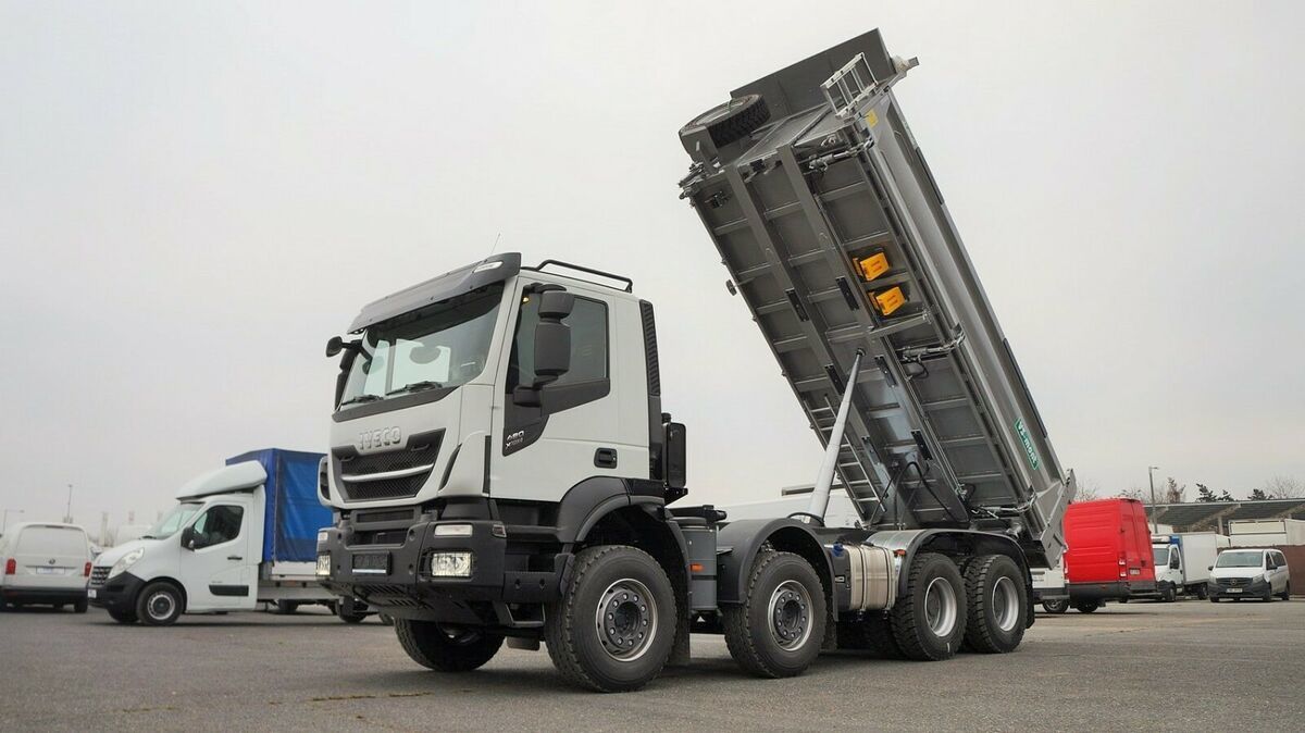 IVECO Kipper 8×4